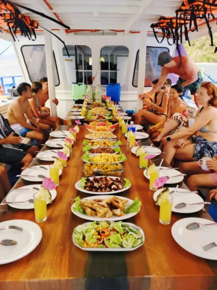 3D2N Expedition Coron lunch on the Boat