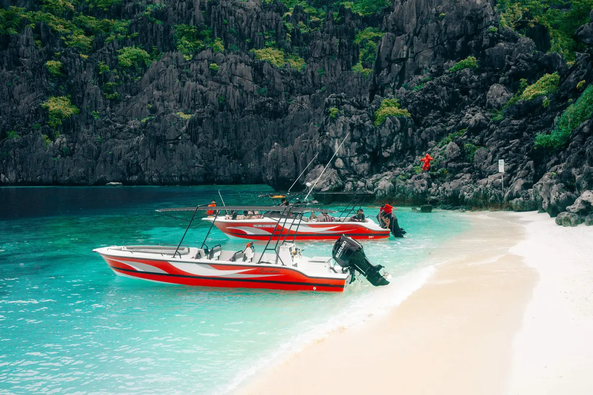 Beach in Bacuit Bay during a private speedboat tour