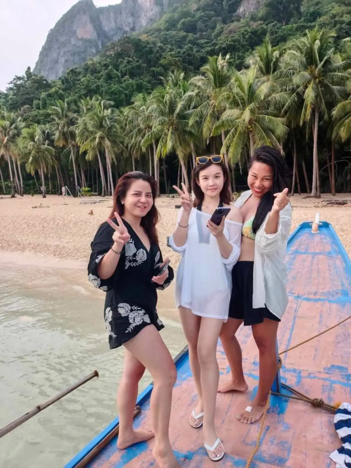 El Nido private Island hopping