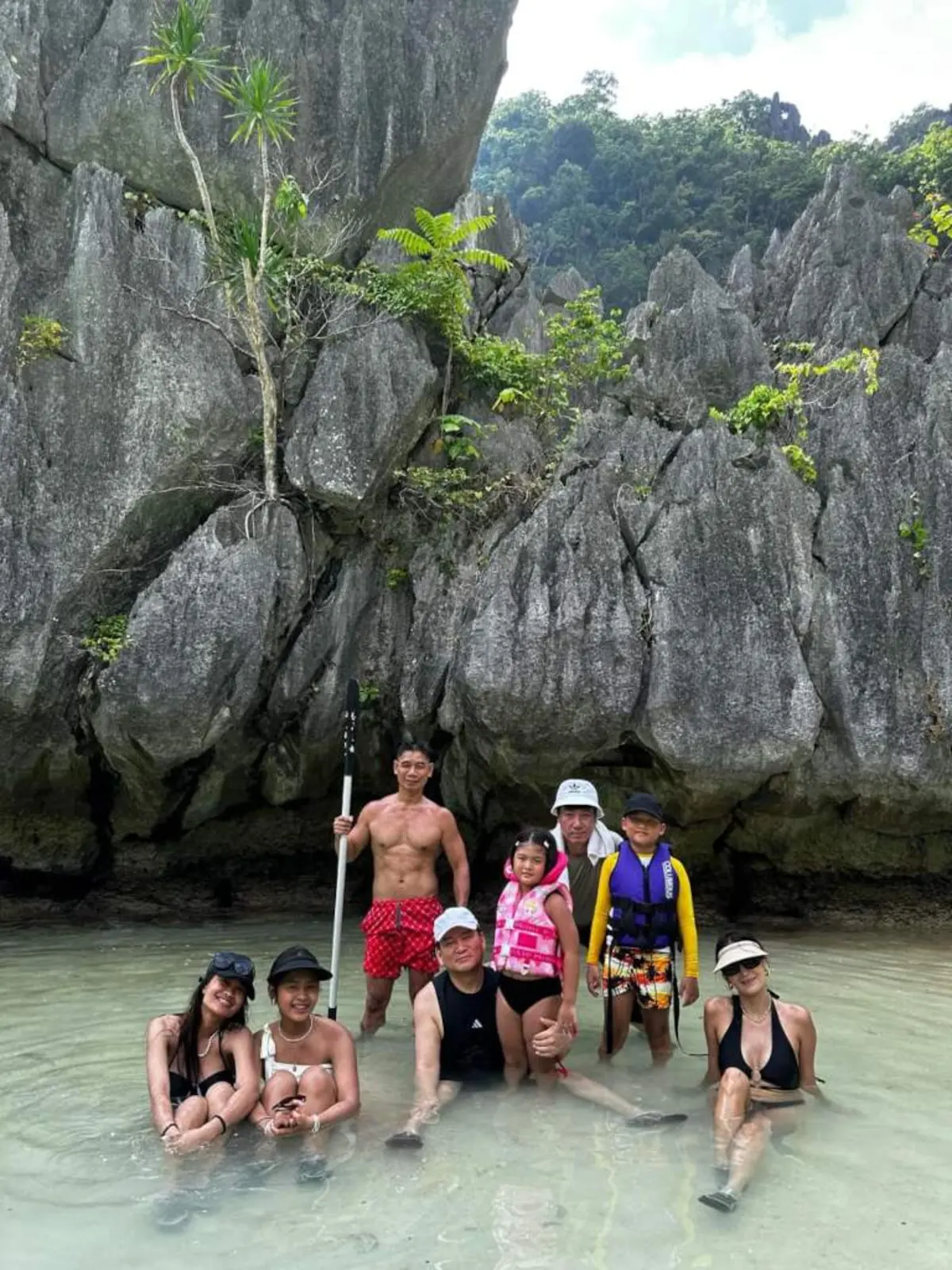El Nido private Island hopping