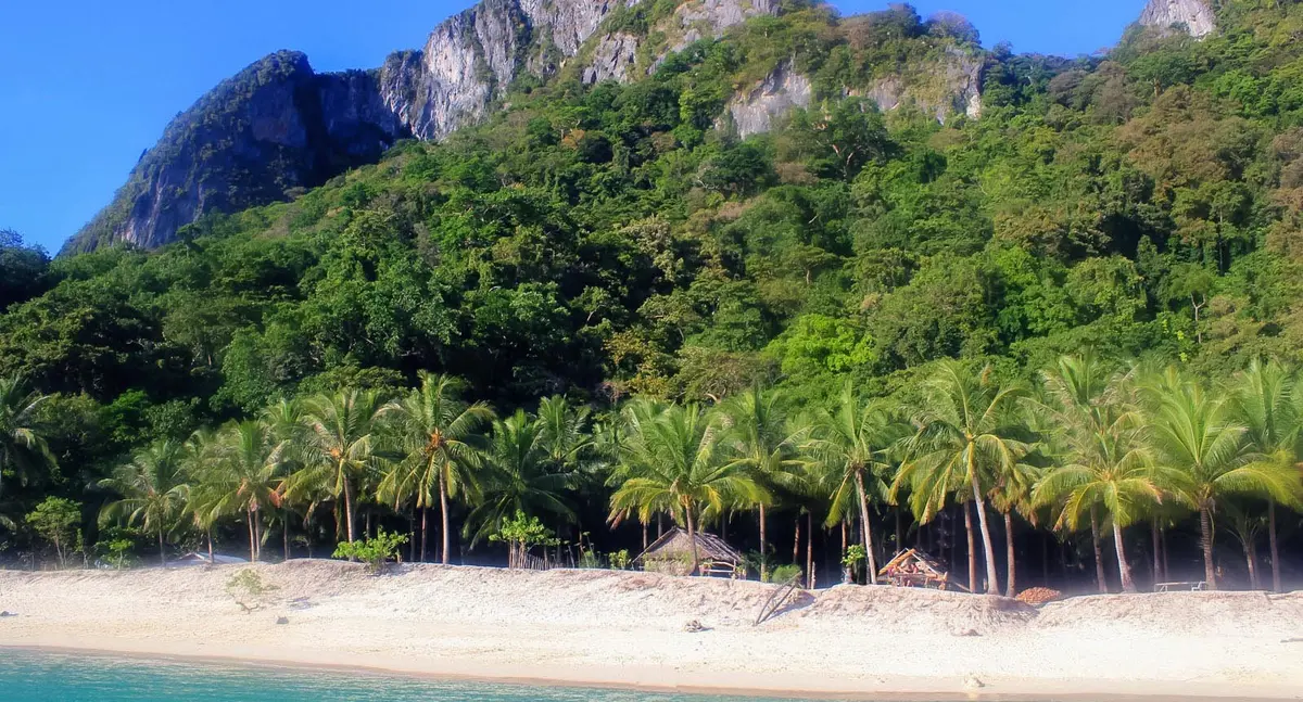 7 Commandos Beach