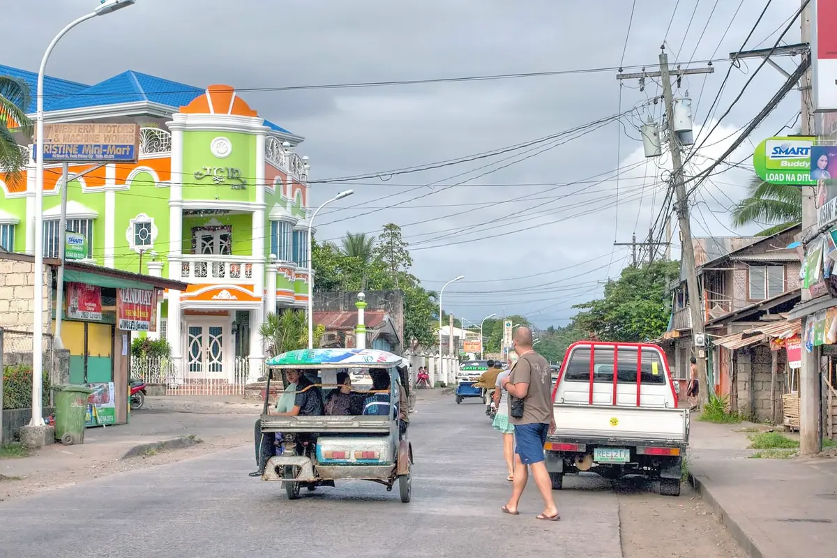Rizal Avenue in Puerto Princesa, Palawan