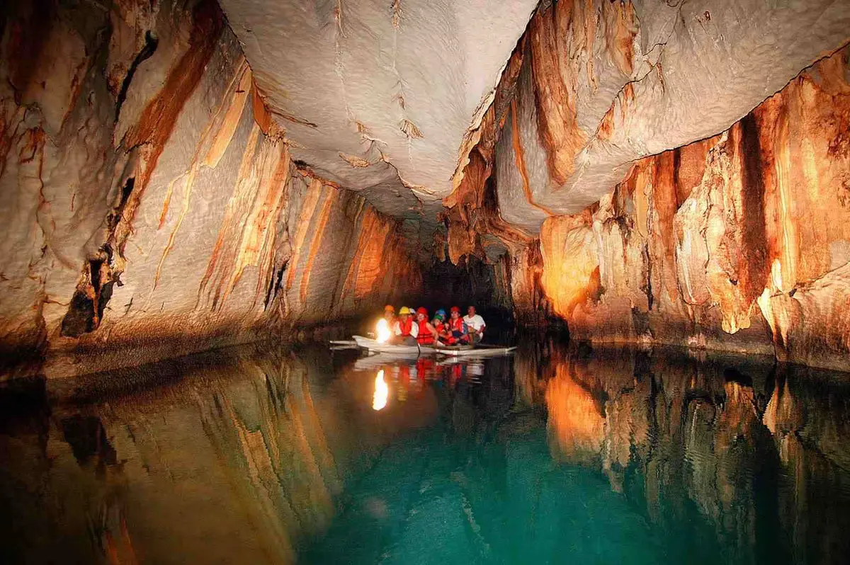Puerto Princesa Underground River cave