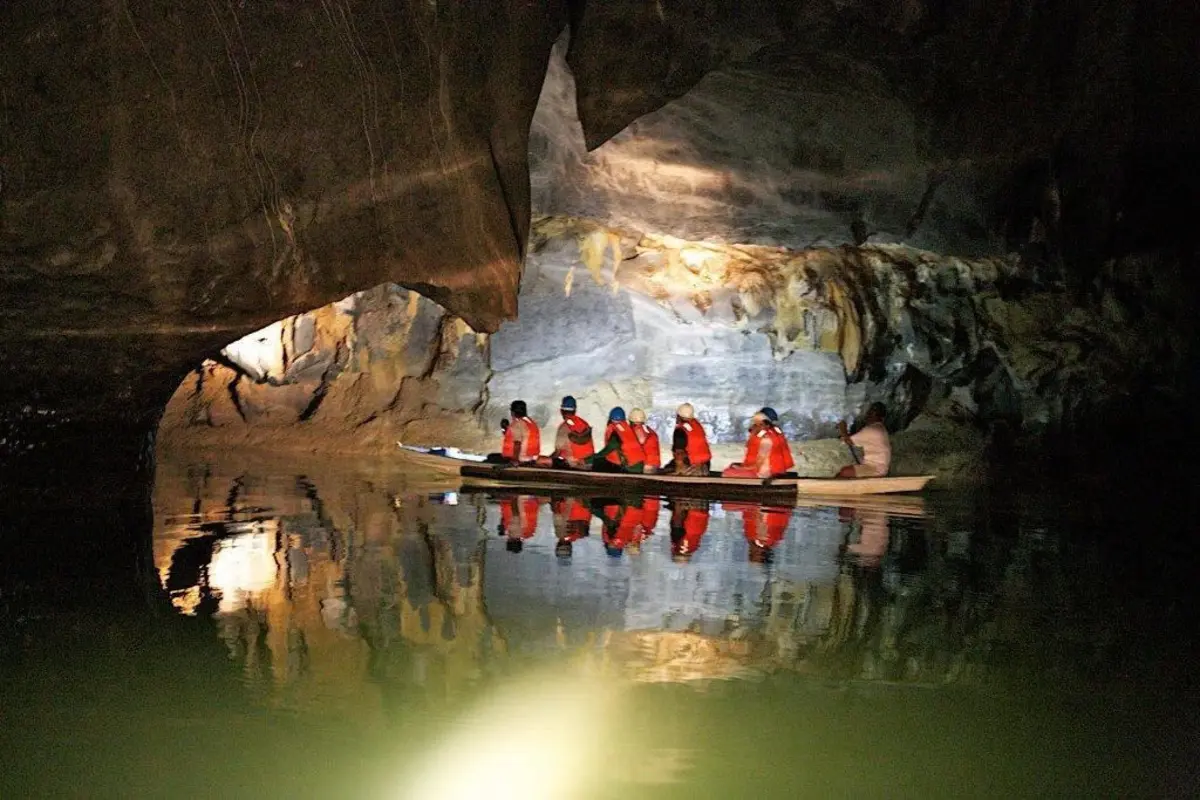 Underground River tour boat in Puerto Princesa